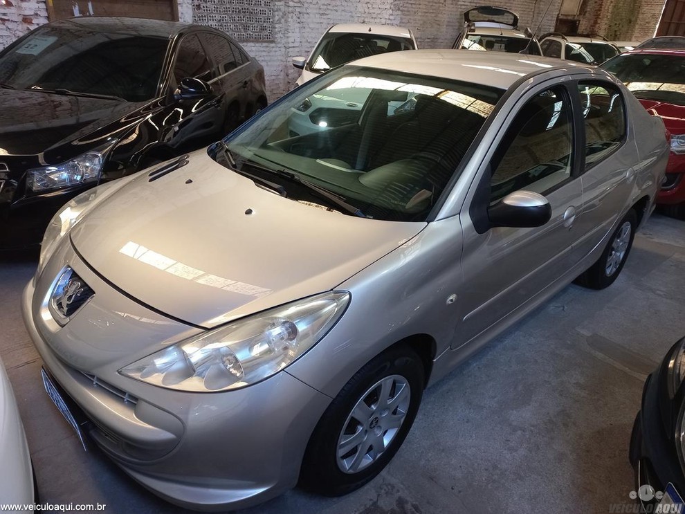 PEUGEOT 207 SEDAN