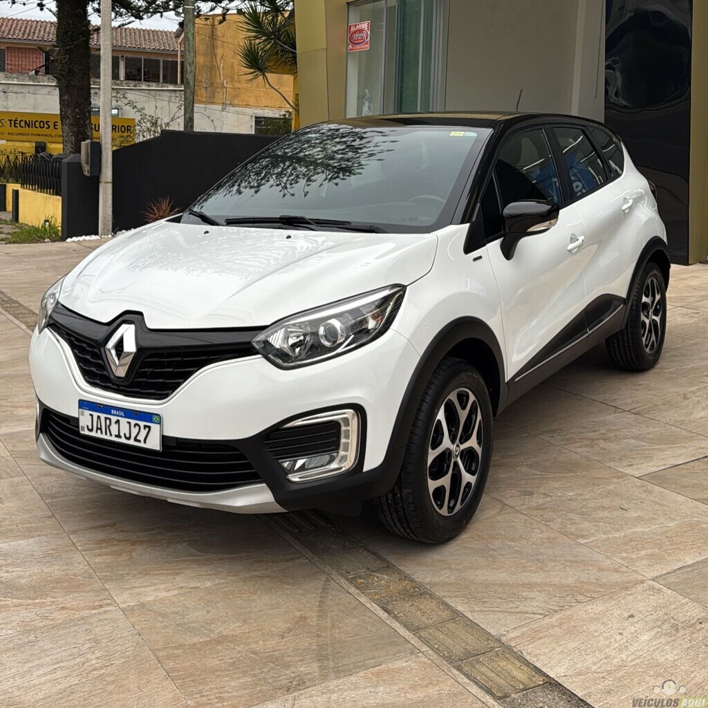 RENAULT CAPTUR INTENSE BOSE 1.6 FLEX 16V AUT.